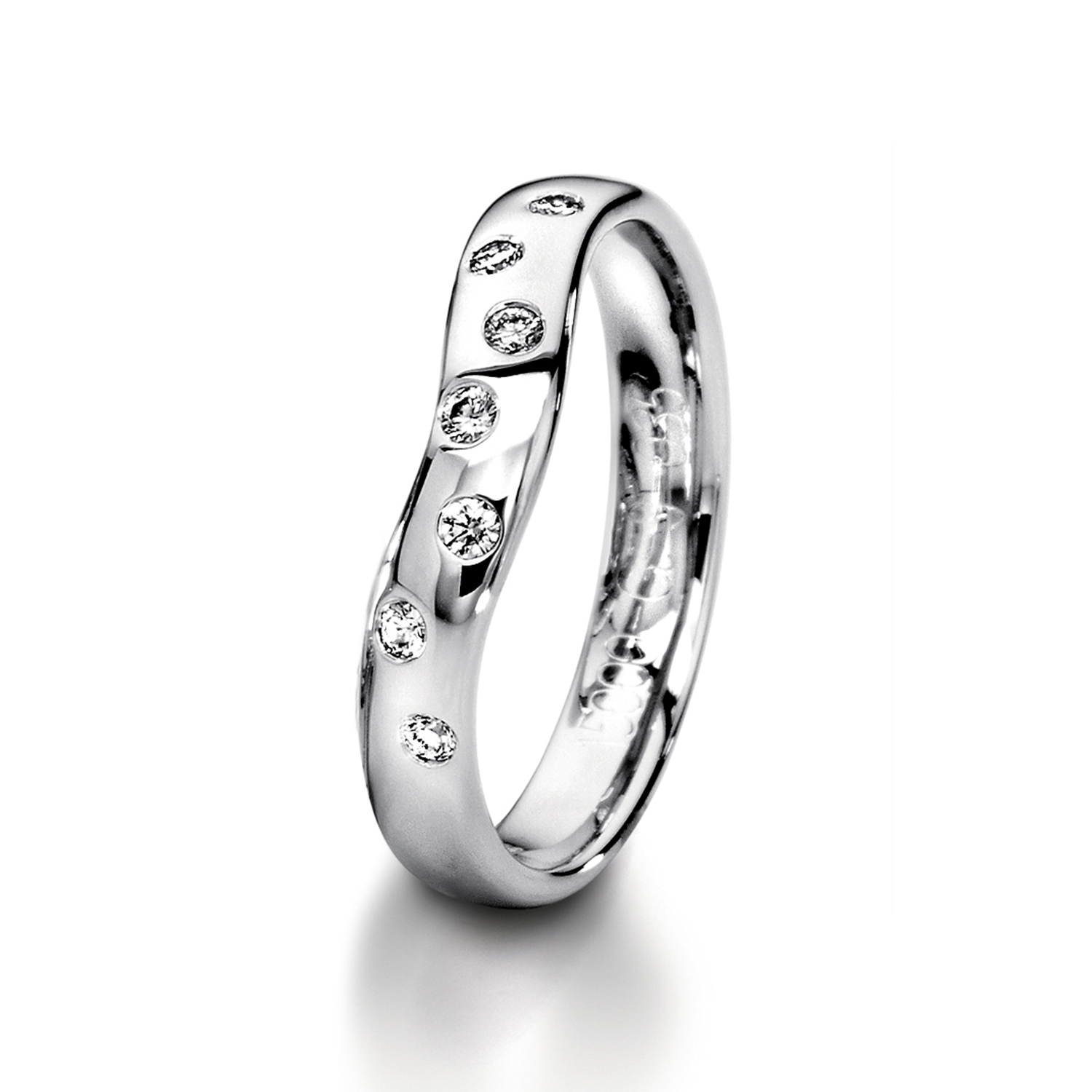 wedding bands, rings with diamonds in gold and platinum