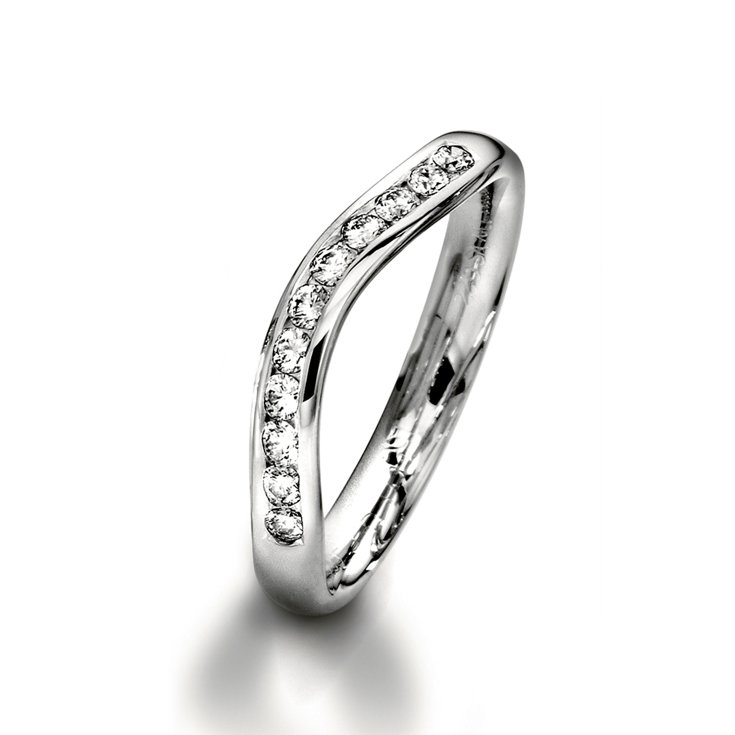 wedding bands, rings with diamonds in gold and platinum