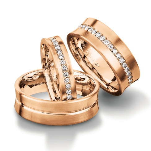 Diamond rings in gold, platinum, palladium and black with diamonds Furrer Jacot